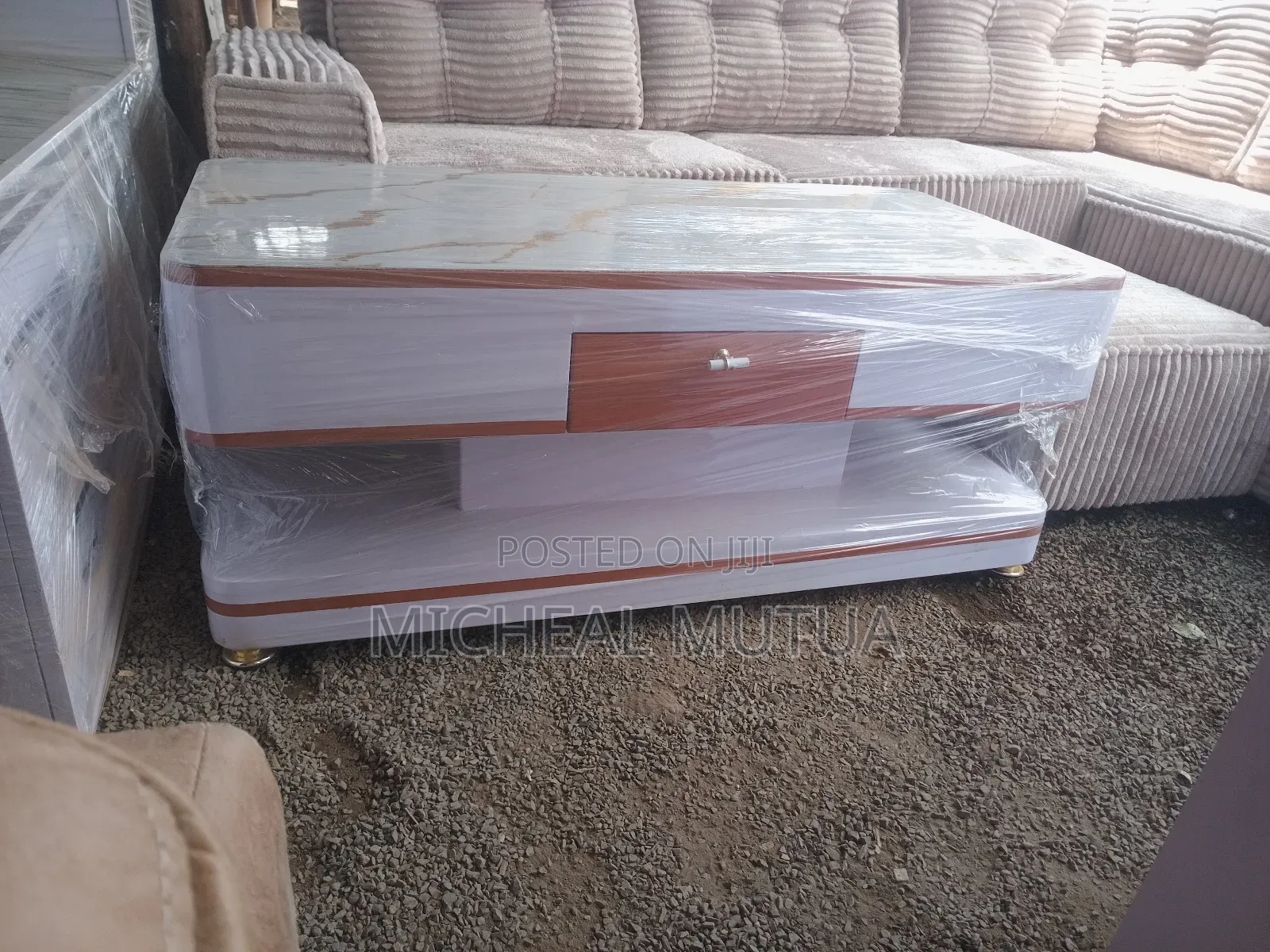 Mable Coffee Table