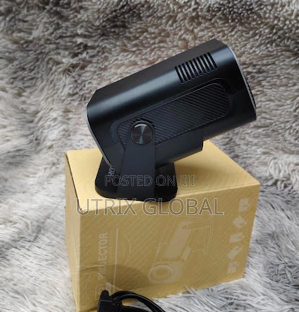 Hy320 Portable Smart Projector Netflix Android 13 - main view