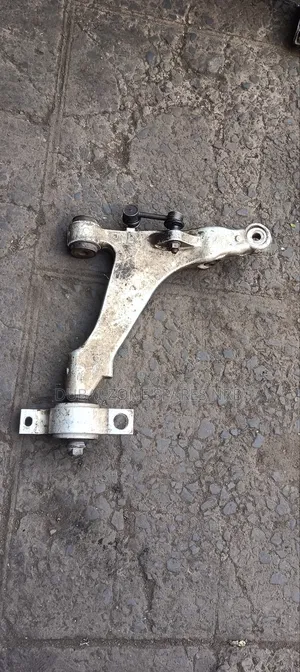 Front Arms Mark X, Crown 4-Wheel Drive.