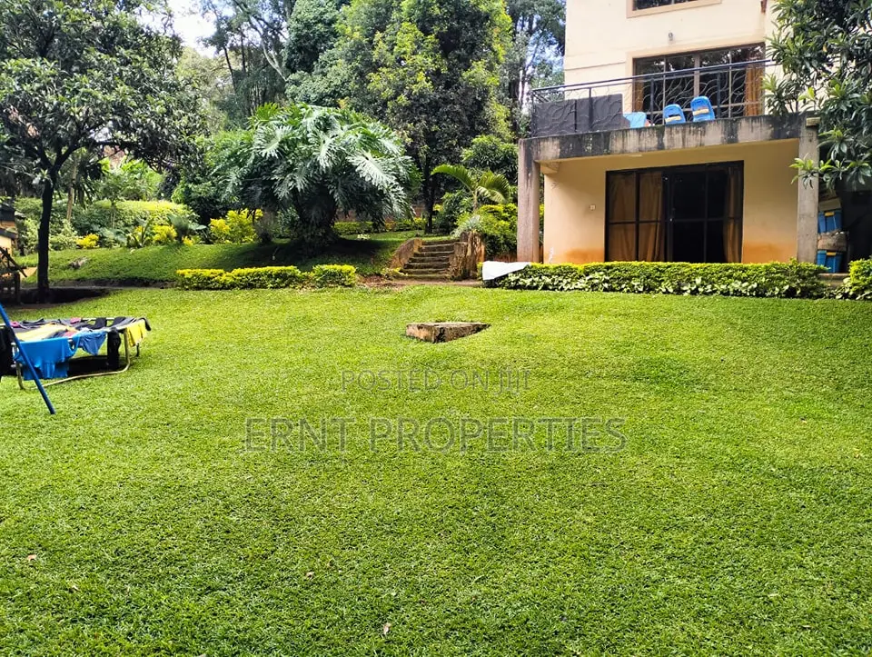 4bdrm Mansion in Njumbi Lane, Muthangari for sale