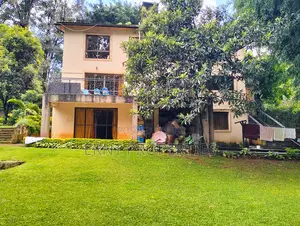 4bdrm Mansion in Njumbi Lane, Muthangari for sale