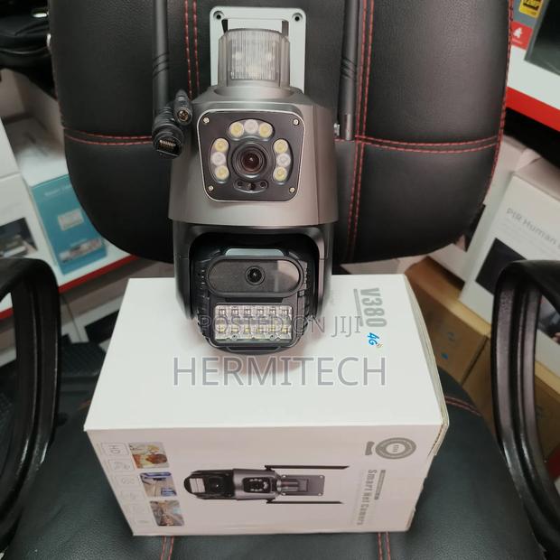 Dual Lens 4g Electric Cameras With Alarm Siren