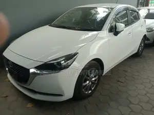 Mazda 2 2019 White