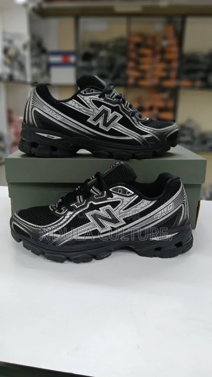 New Balance 740