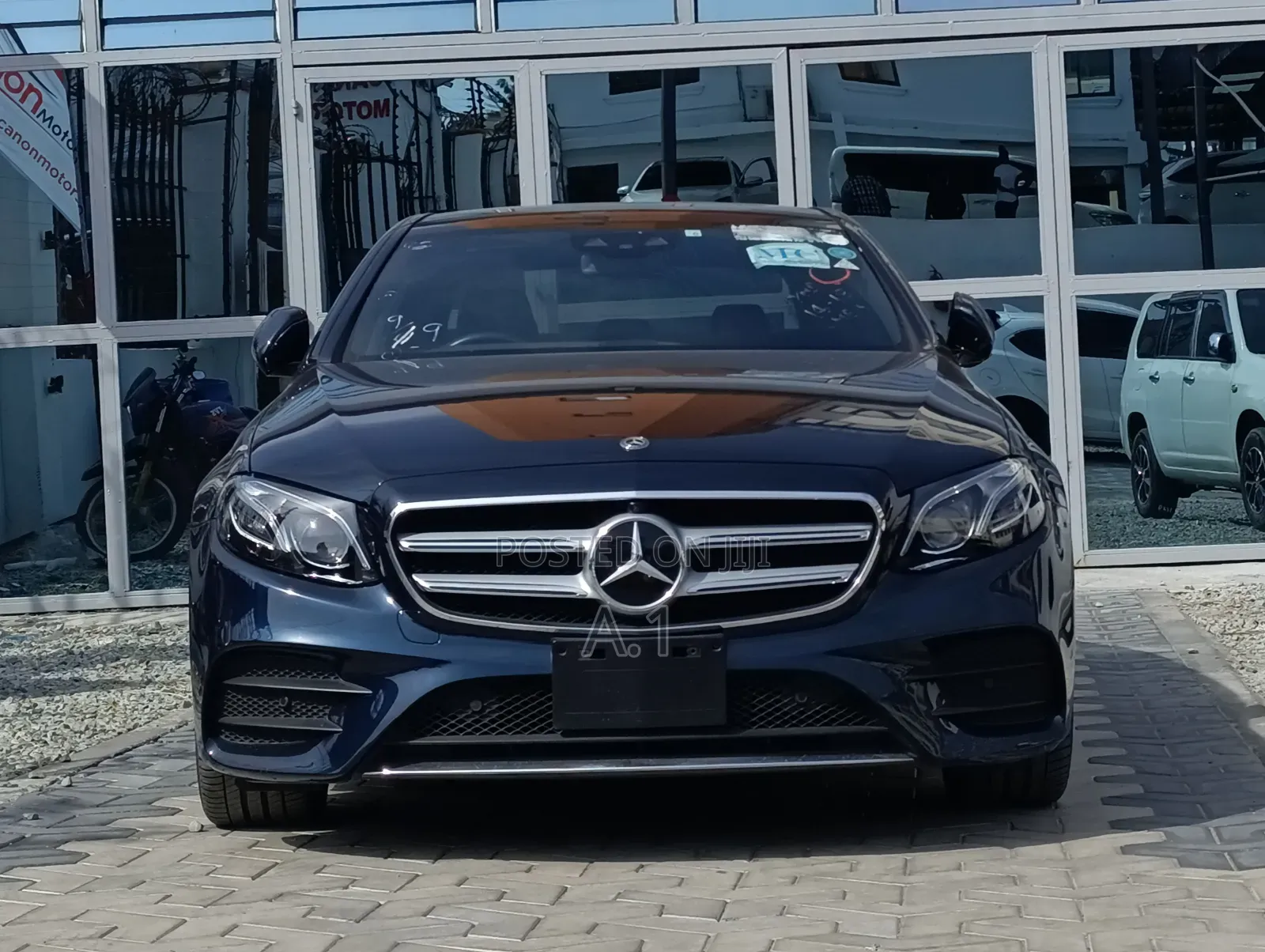 Mercedes-Benz E200 2018 Blue