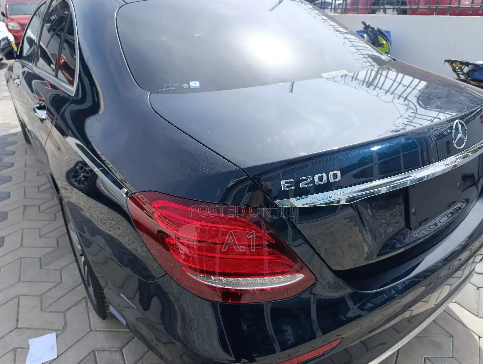 Mercedes-Benz E200 2018 Blue