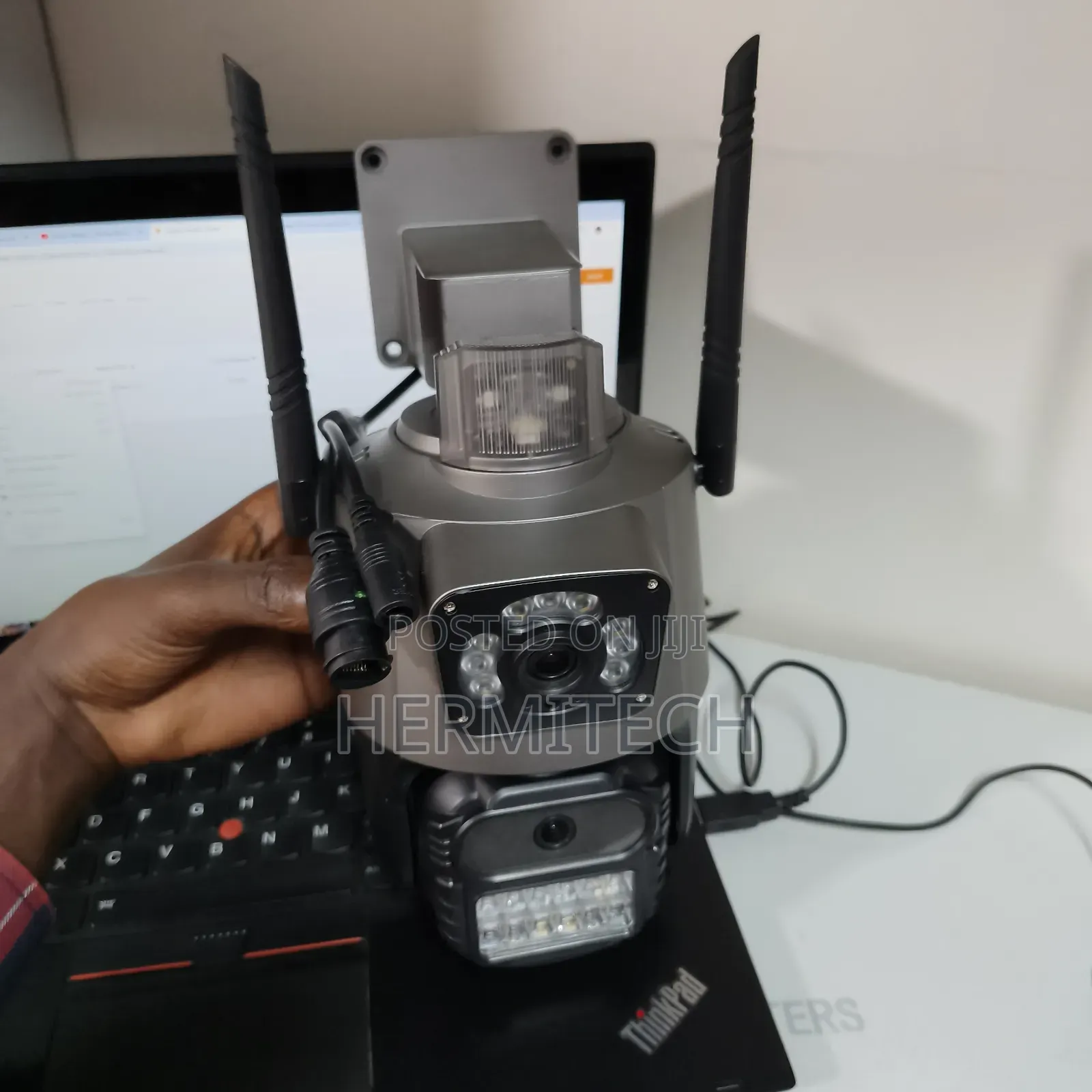 2 Lens 4g Electric Models With Ethernet Port and Siren for Alarm Push