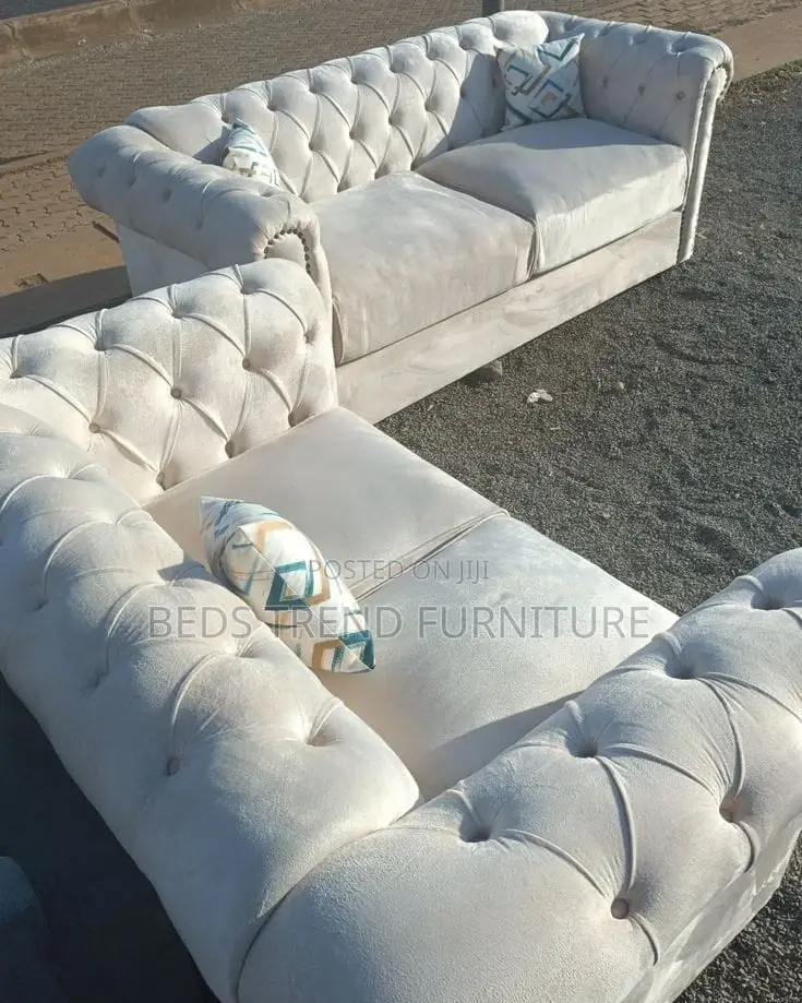 Welcoming Clean 5 Seater Sofa 3,2