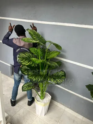 *Artificial Decorative Indoor Plant With Plastic Vase and Pebble