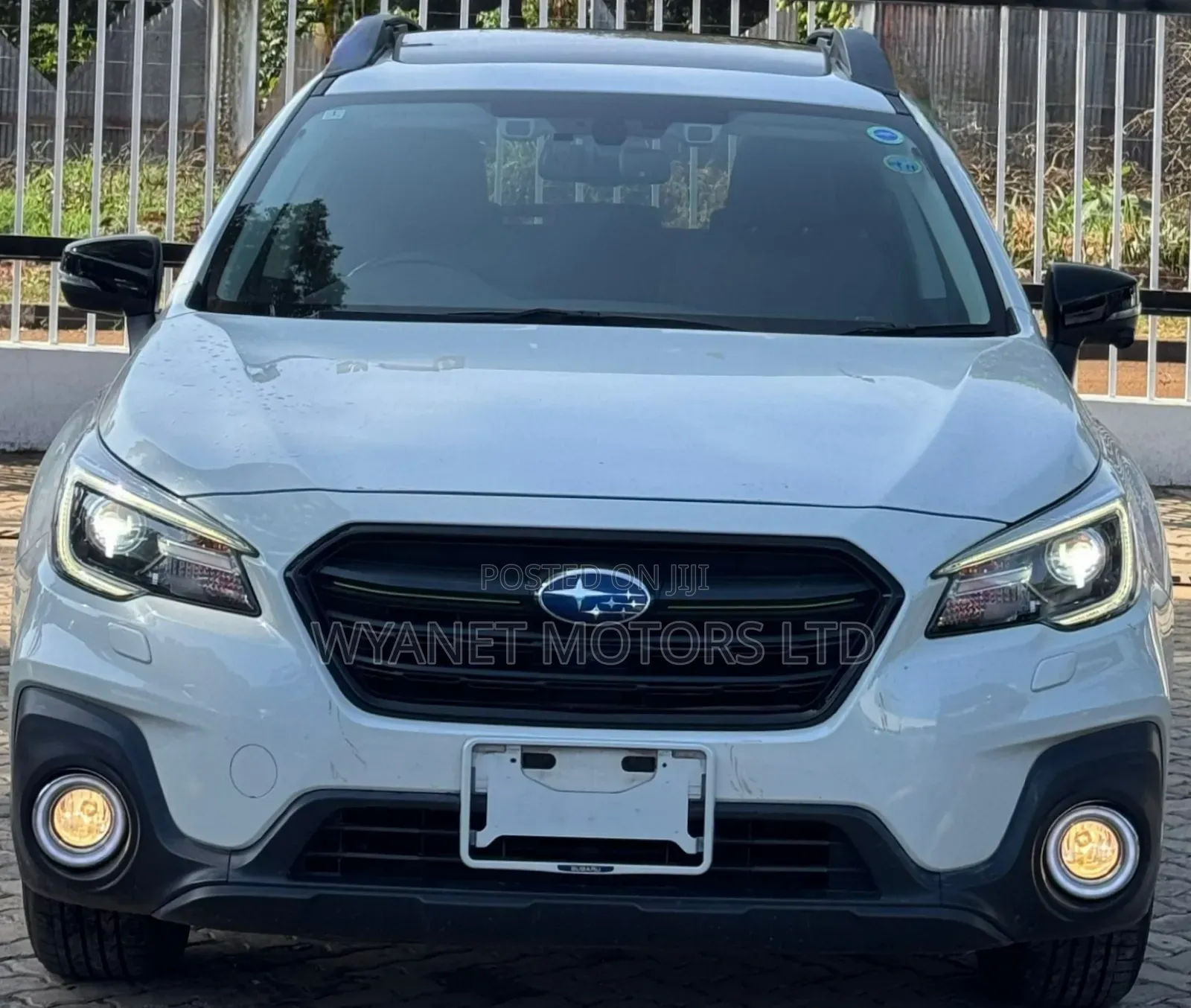 Subaru Outback Premium AWD 2020 White