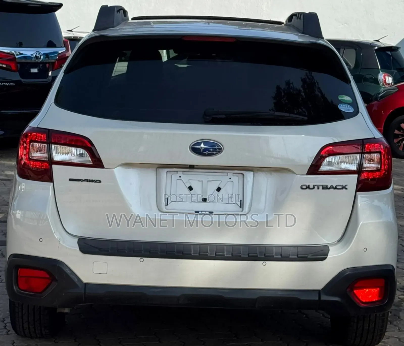 Subaru Outback Premium AWD 2020 White