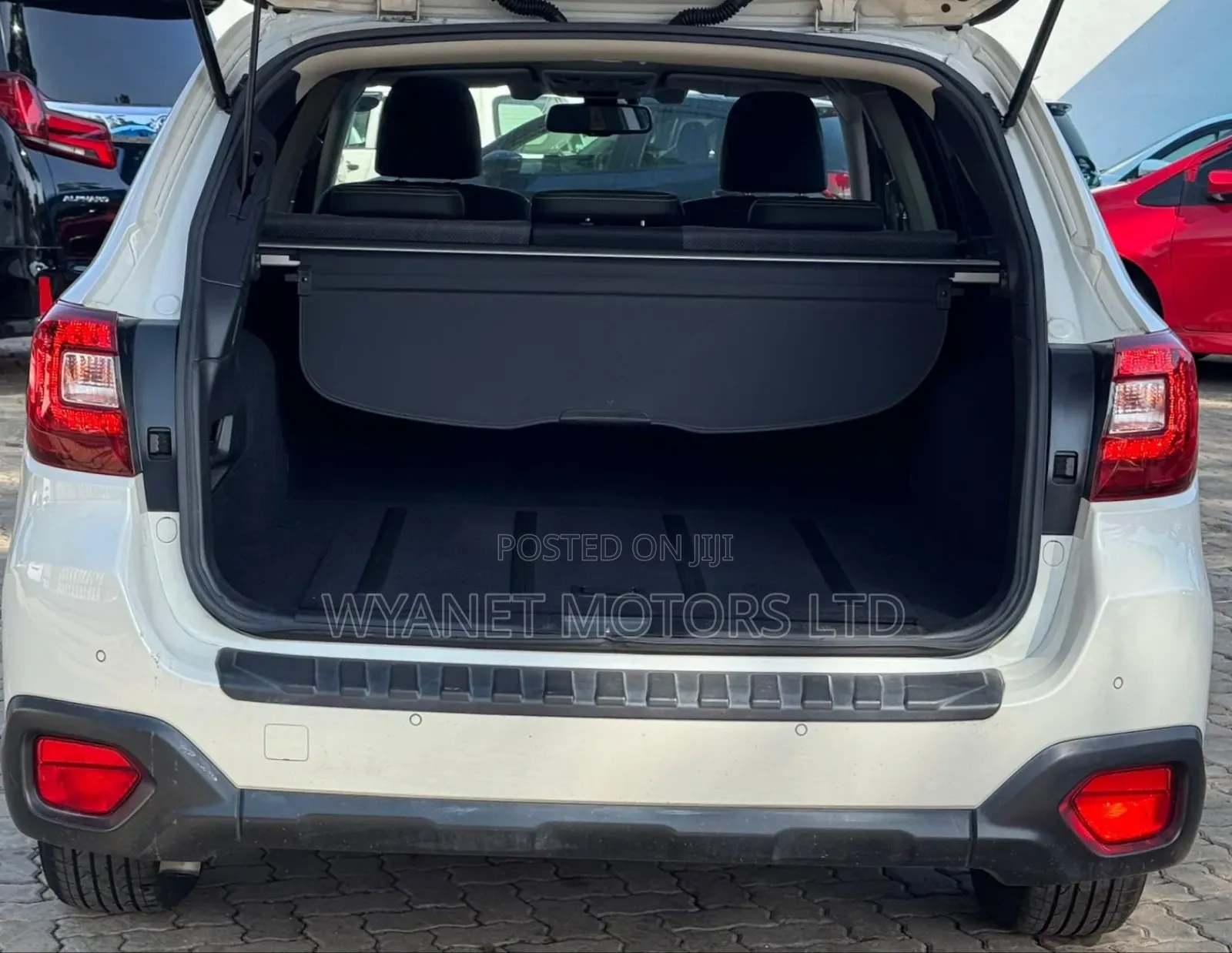 Subaru Outback Premium AWD 2020 White