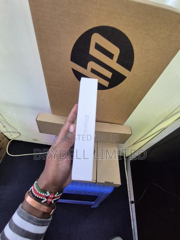 New Apple iPhone 13 256 GB White - thumbnail 7