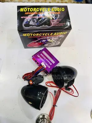 Wireless Motorcycle Audio System For Riders