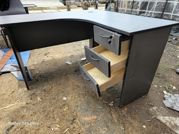 L-shaped Office Desk 🖥✨ - main view