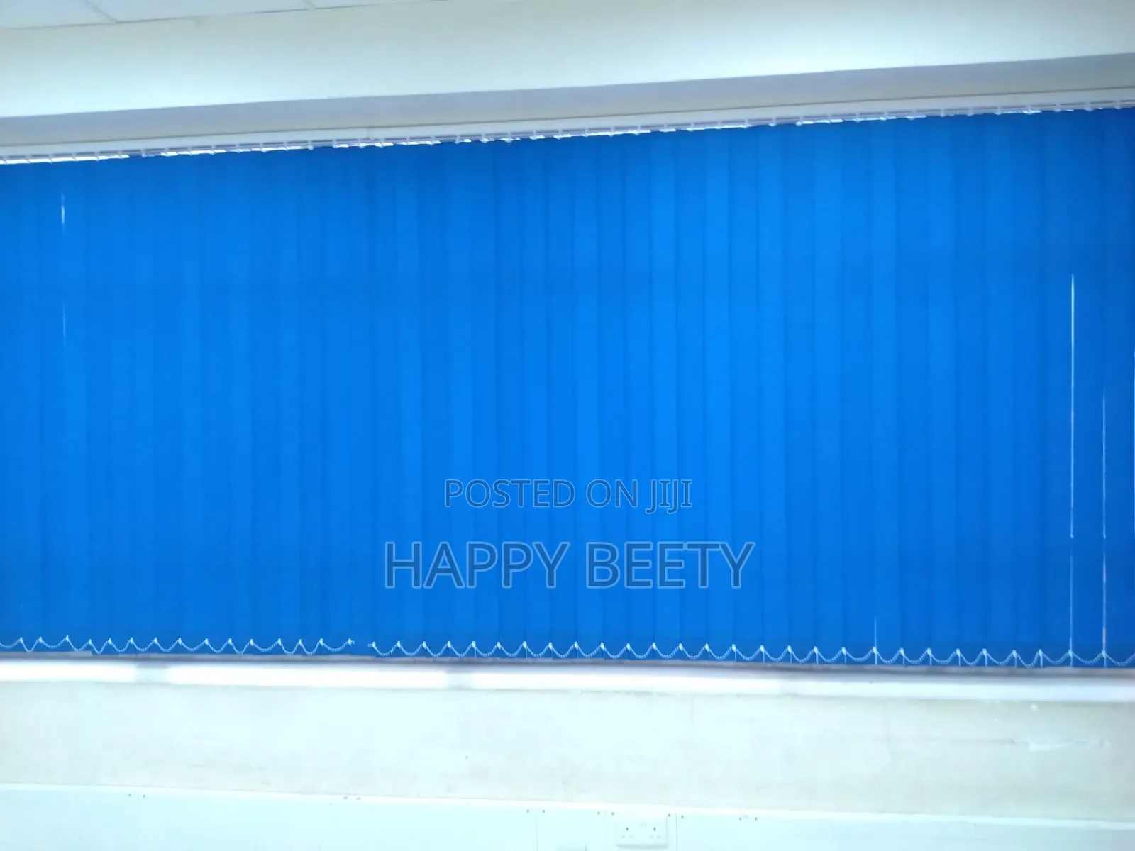 Window Blinds, Available in Different Shades