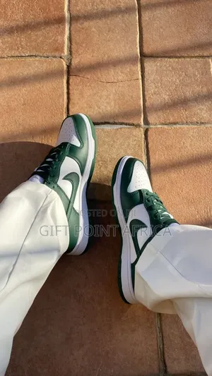 Nike Dunk Low "Varsity Green" Sneakers