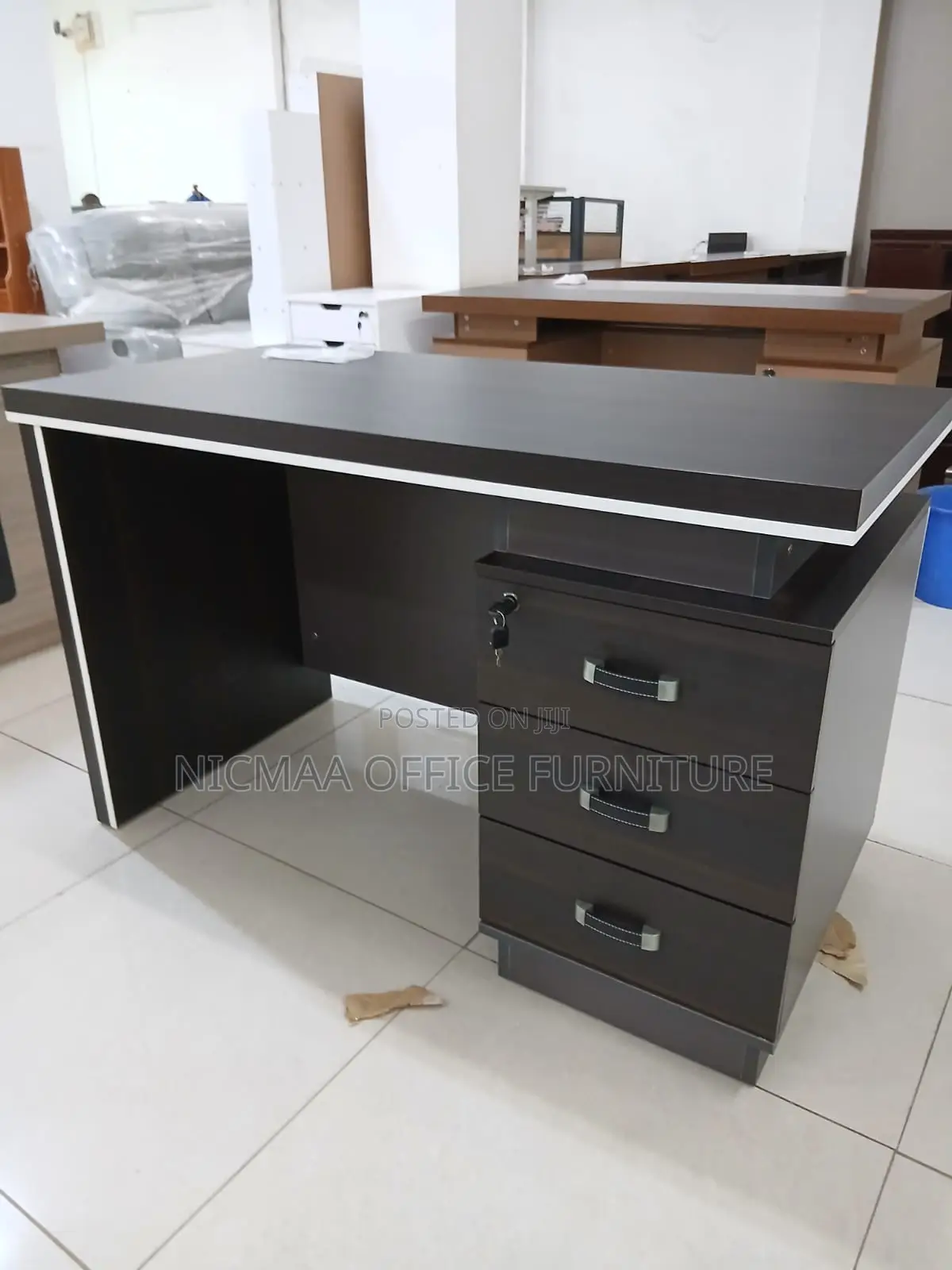 1.2m Sleek Professional Workspace Desk