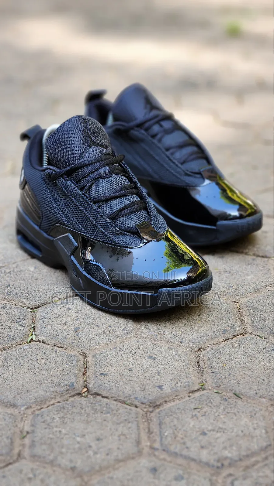 Nike Jordan Max Aura 6 Sneakers.