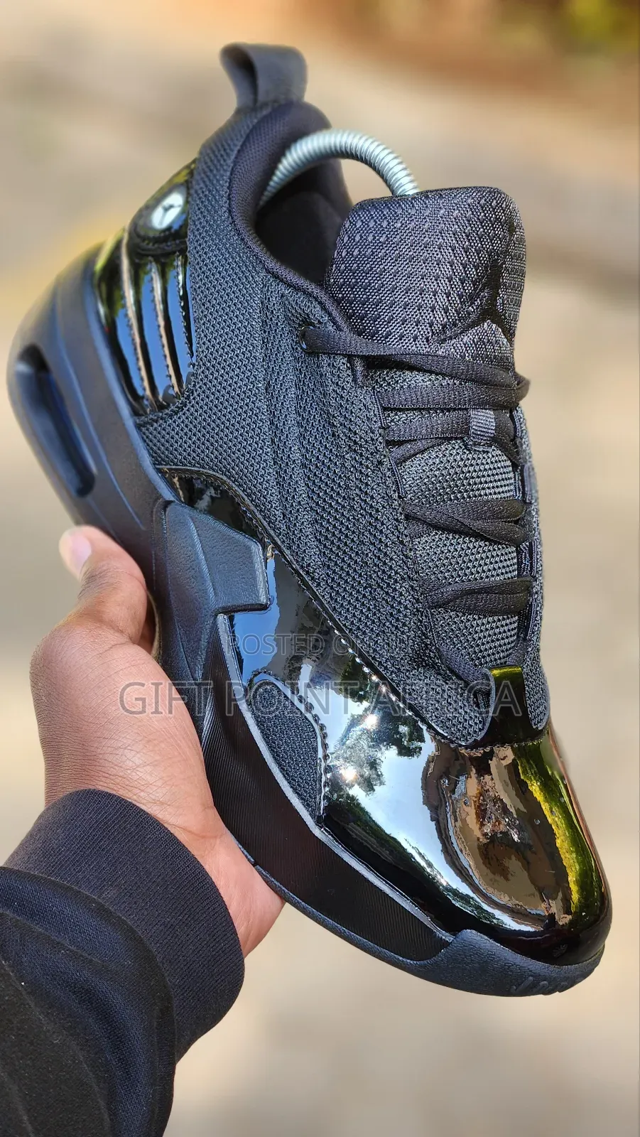 Nike Jordan Max Aura 6 Sneakers.