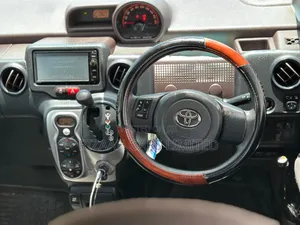 Toyota Spade 1.5 2016 Black