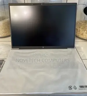 New Laptop HP ZBook Firefly G8 16GB Intel Core i5 SSD 1T