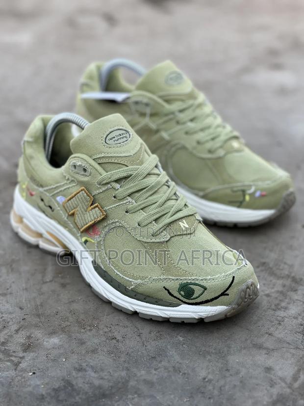 New Balance 2002r Sneakers In Olive Green.