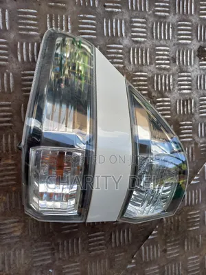 Toyota Vellfire Right Taillight