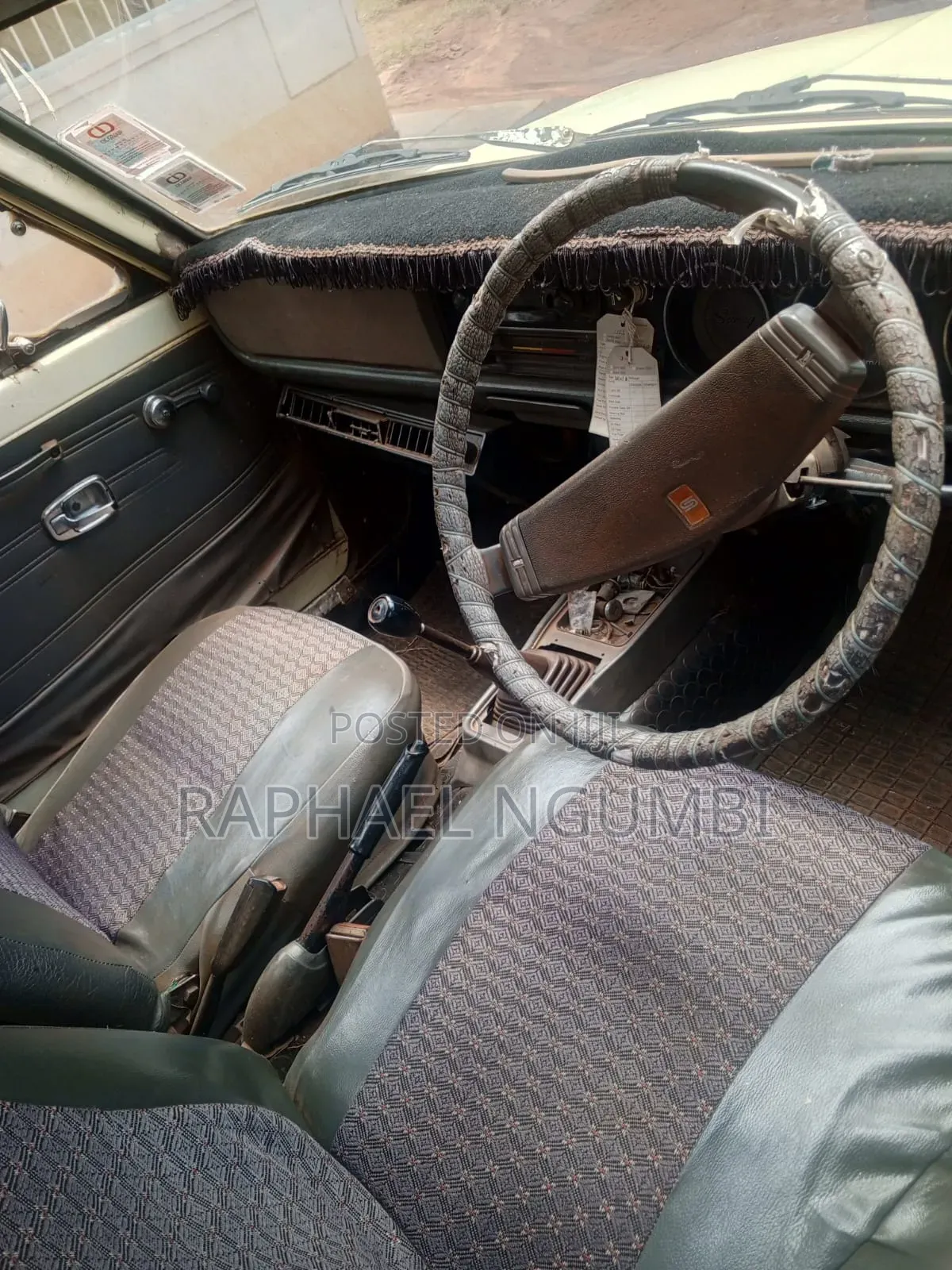 Nissan Pick-Up 1992 Beige