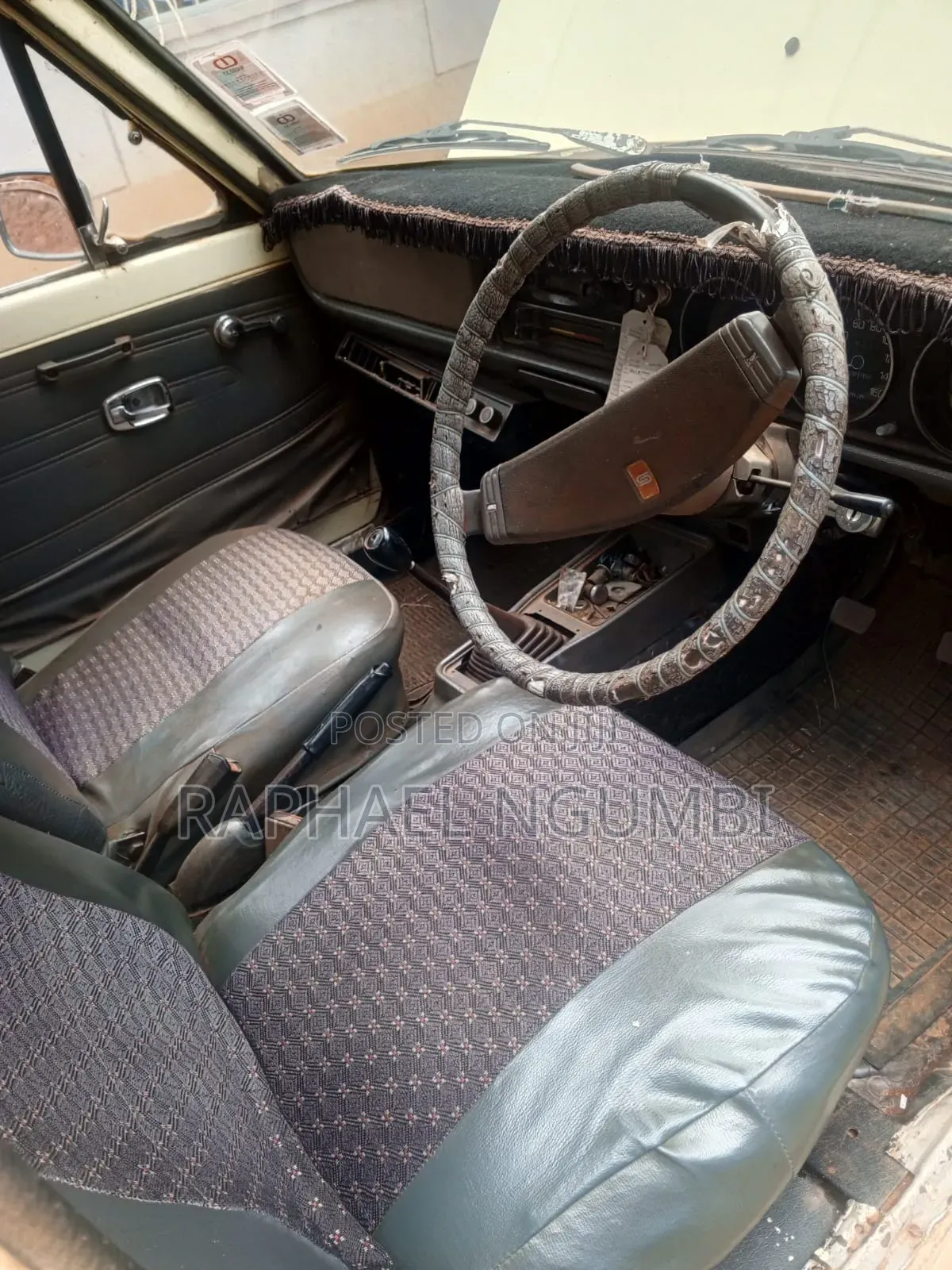 Nissan Pick-Up 1992 Beige