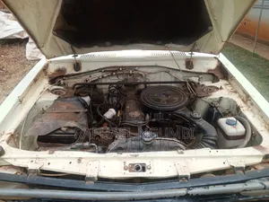 Nissan Pick-Up 1992 Beige