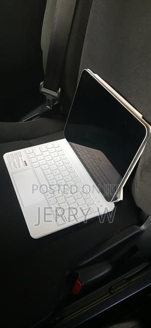 Apple iPad (2025) 128 GB Silver - main view