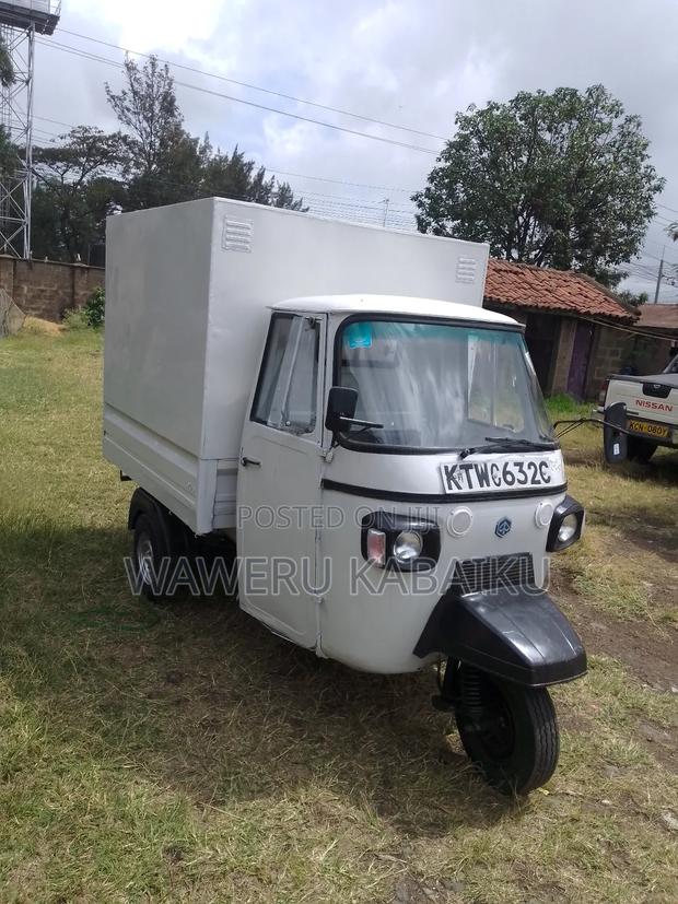 Piaggio Scooter 2023 White - thumbnail 5