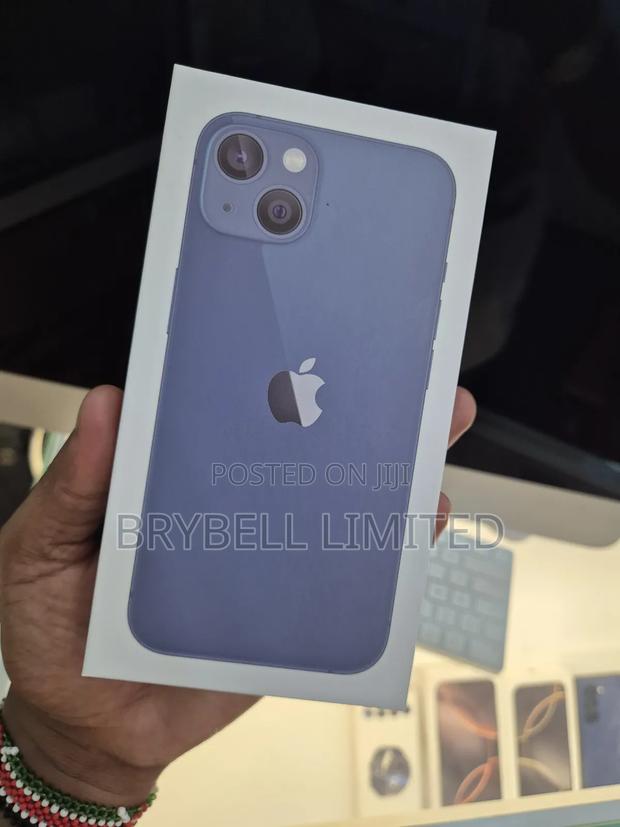 New Apple iPhone 13 128 GB Blue - thumbnail 3