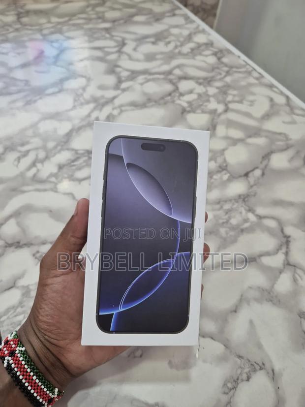 New Apple iPhone 16 Pro 1 TB Gray - thumbnail 3