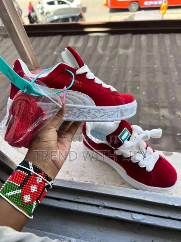 Puma Sneakers