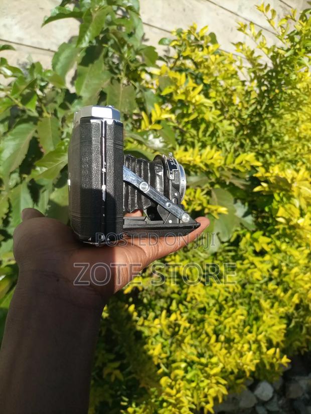 Vintage Camera - thumbnail 4