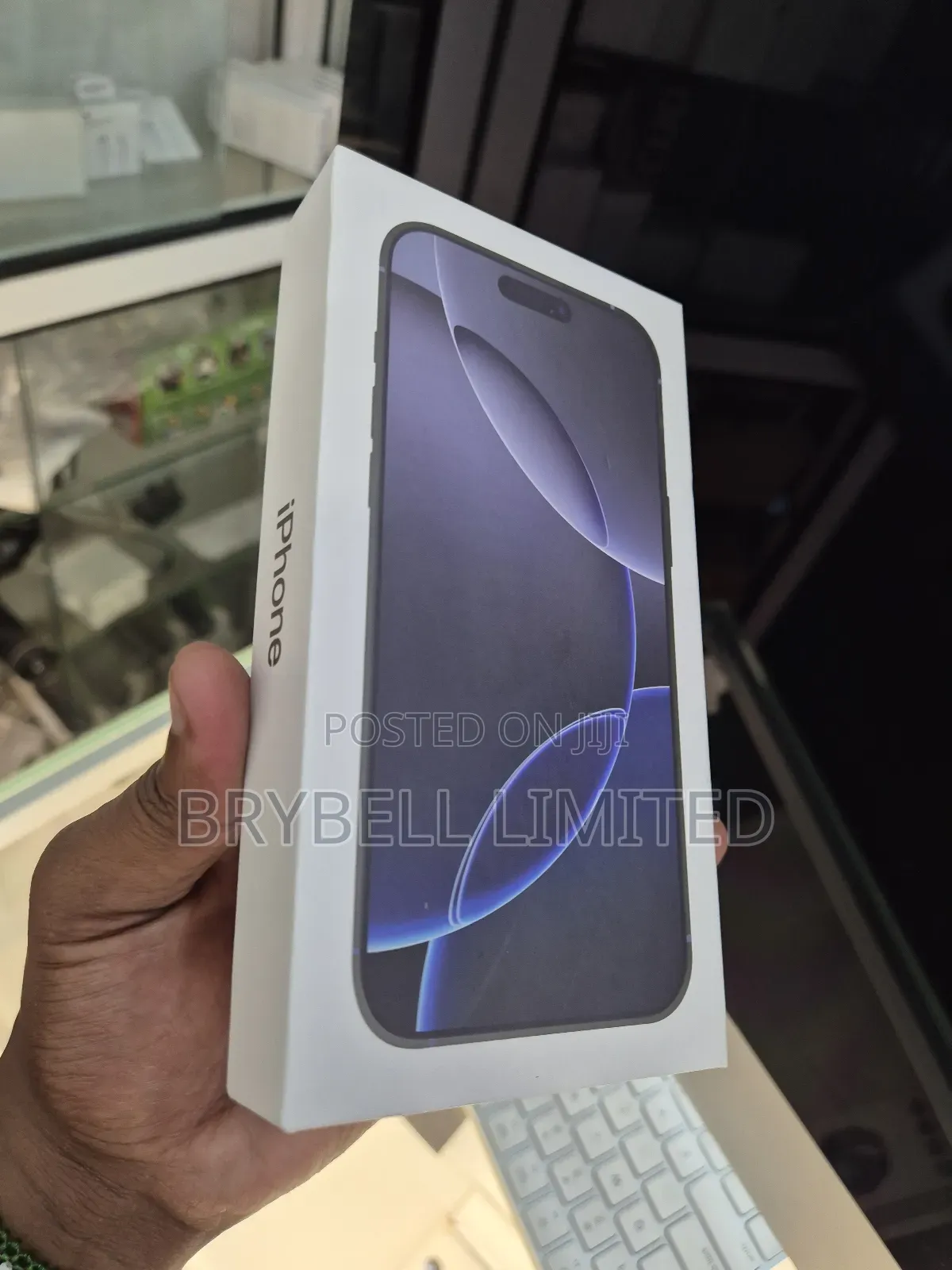 New Apple iPhone 16 Pro 256 GB Black