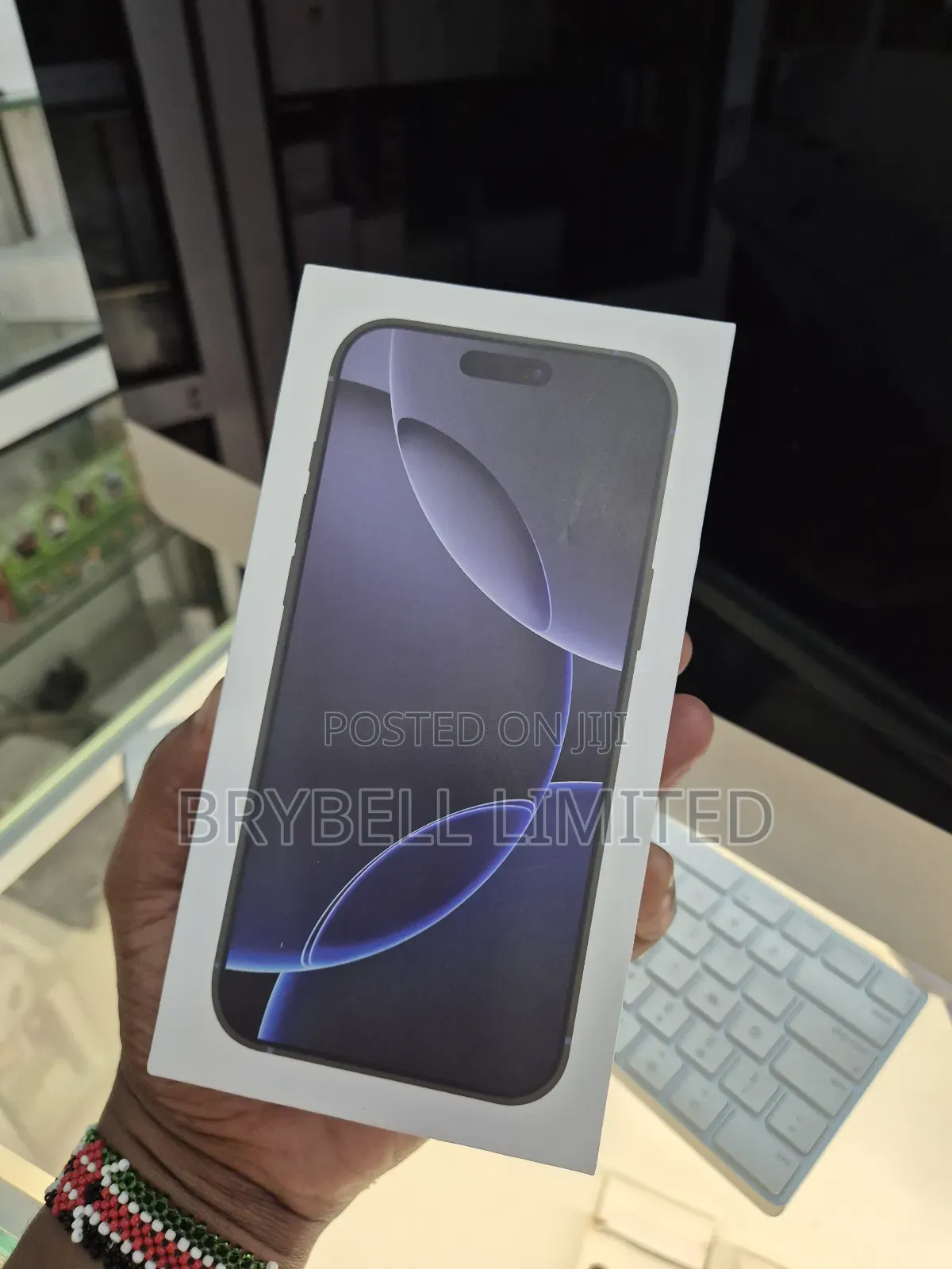 New Apple iPhone 16 Pro 256 GB Black