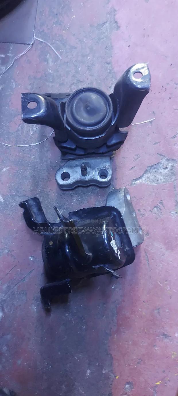 2zr/3zr Engine Mounting - thumbnail 2