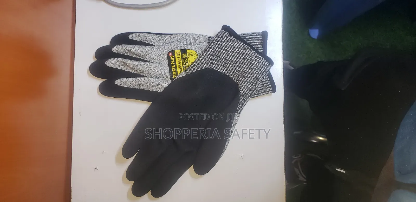 Cut Resistant Safety Gloves