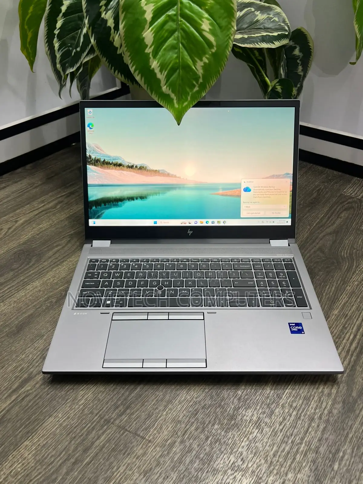 New Laptop HP ZBook Fury 15 G8 8GB Intel Core i7 SSD 512GB