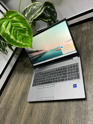 New Laptop HP ZBook Fury 15 G8 8GB Intel Core i7 SSD 512GB