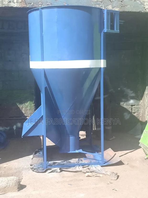 1ton Vertical Feed Mixer - main view