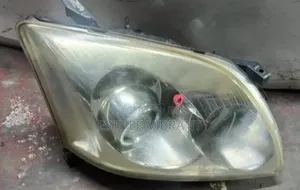 Toyota Avensis Zenon Headlight