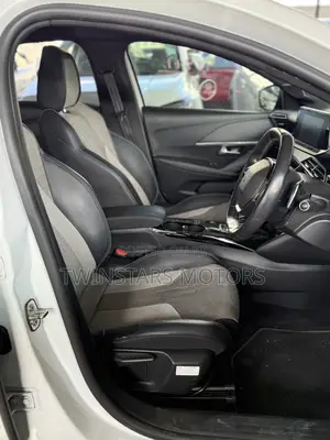 Peugeot 208 2020 White