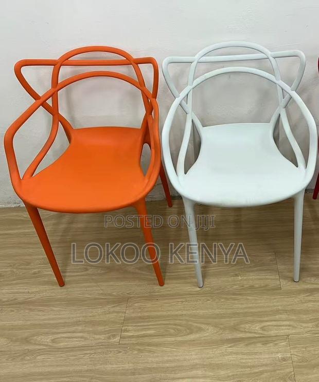 Home Chair ; Heavy Duty Restaurant Plastic Chair