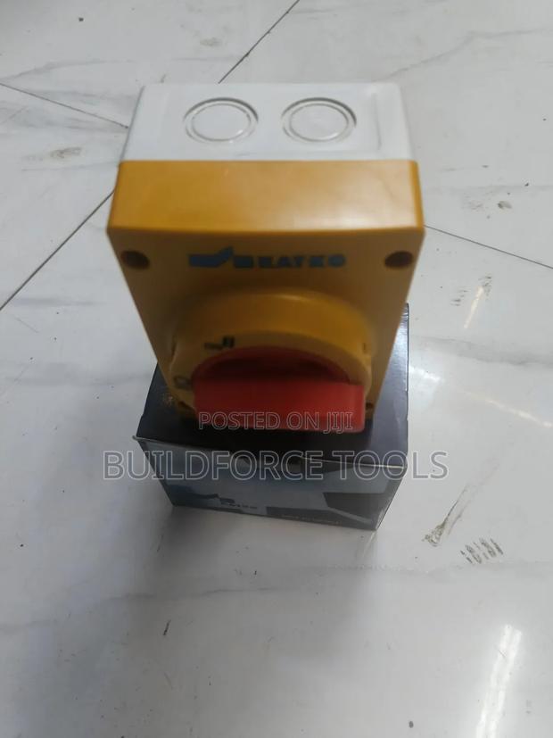 Manual Change Over Switch 40