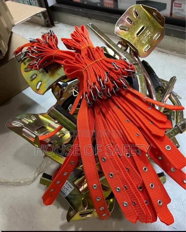 Adjustable Strap and Wooden Climber - thumbnail 3