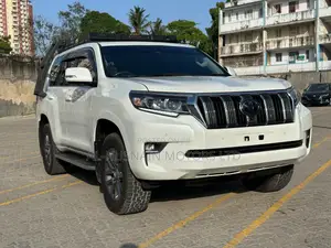 Toyota Land Cruiser Prado 2.8 2018 White